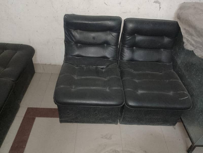 6 single sofas in 8/10 condition 0