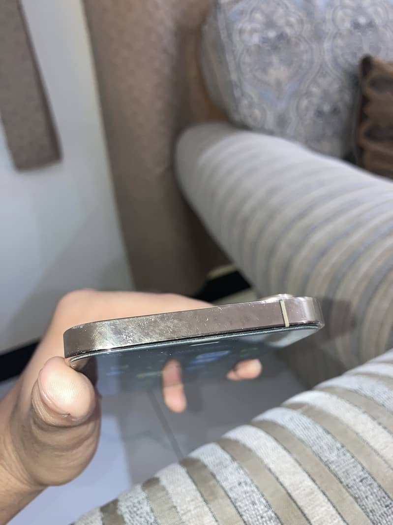Apple iPhone 12 Pro 3
