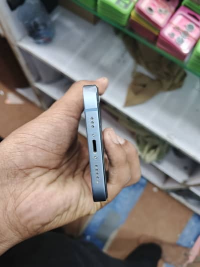 Apple iPhone 14