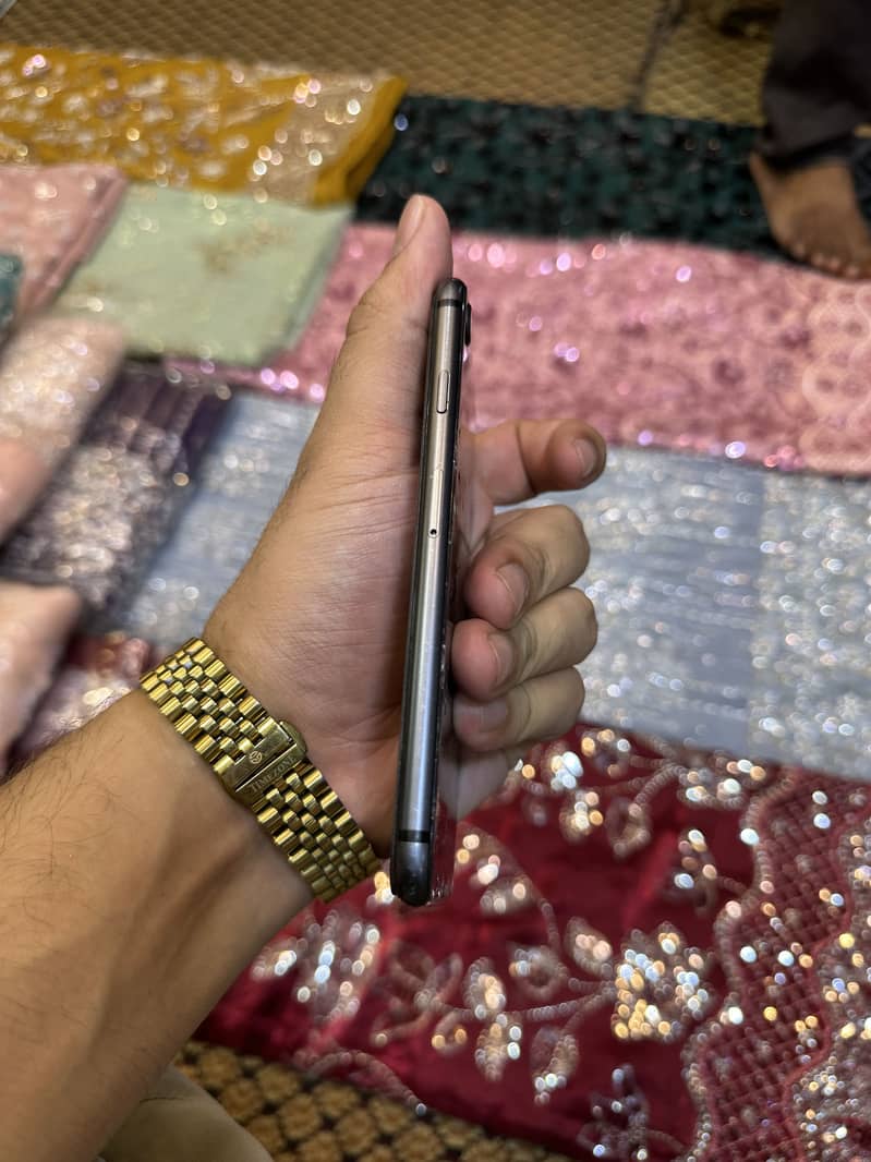 Apple iPhone 8 5