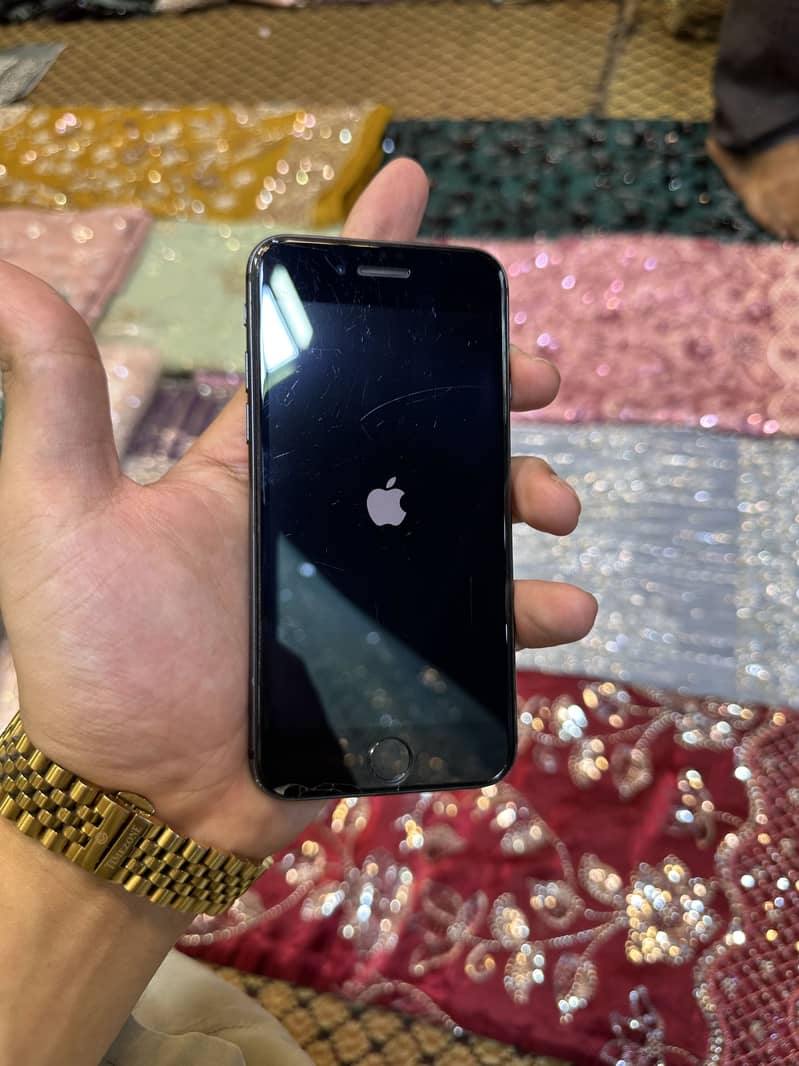 Apple iPhone 8 7