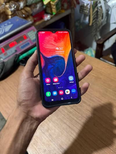 Samsung Mobile A50