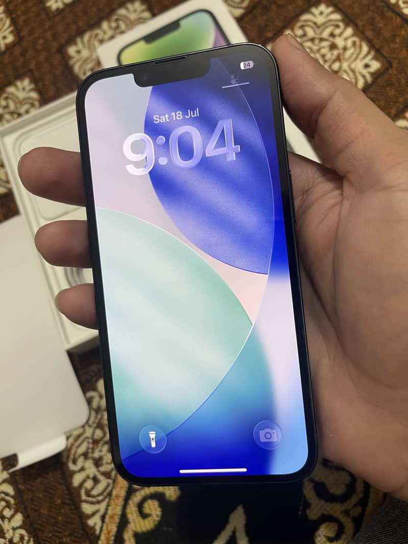 Apple iPhone 14 3