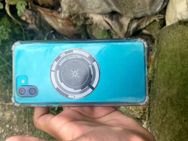 Sharp Aquos R3 1