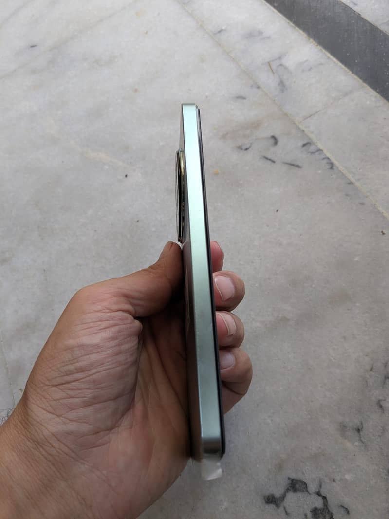 Realme 12 Plus 1