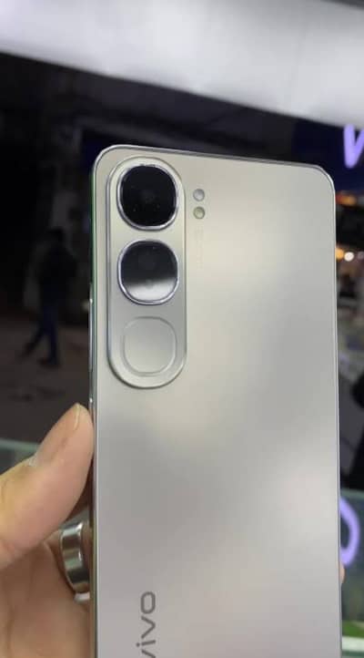 Vivo Y200