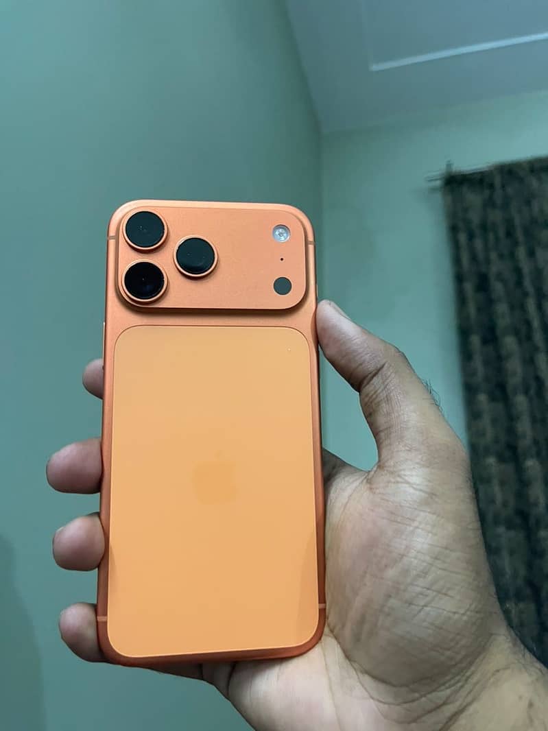 Apple iPhone 17 Pro Max 3