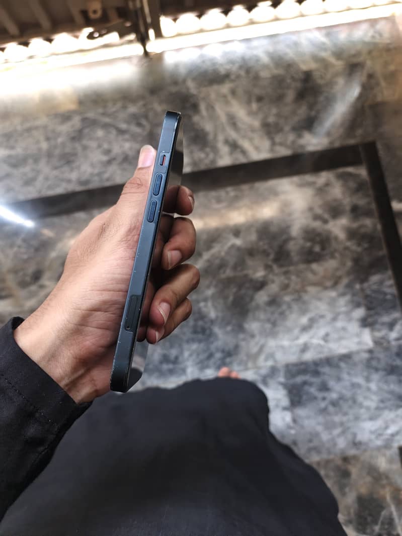 iPhone 13 jv 9