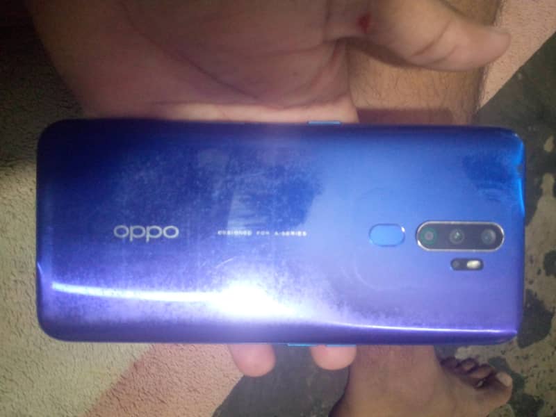 OPPO A9 8
