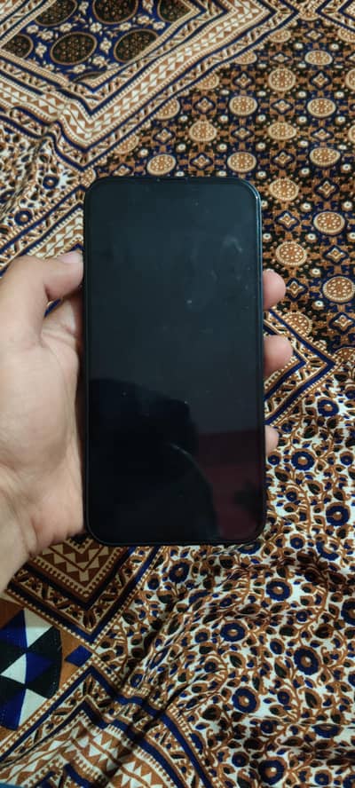 Apple iPhone 13