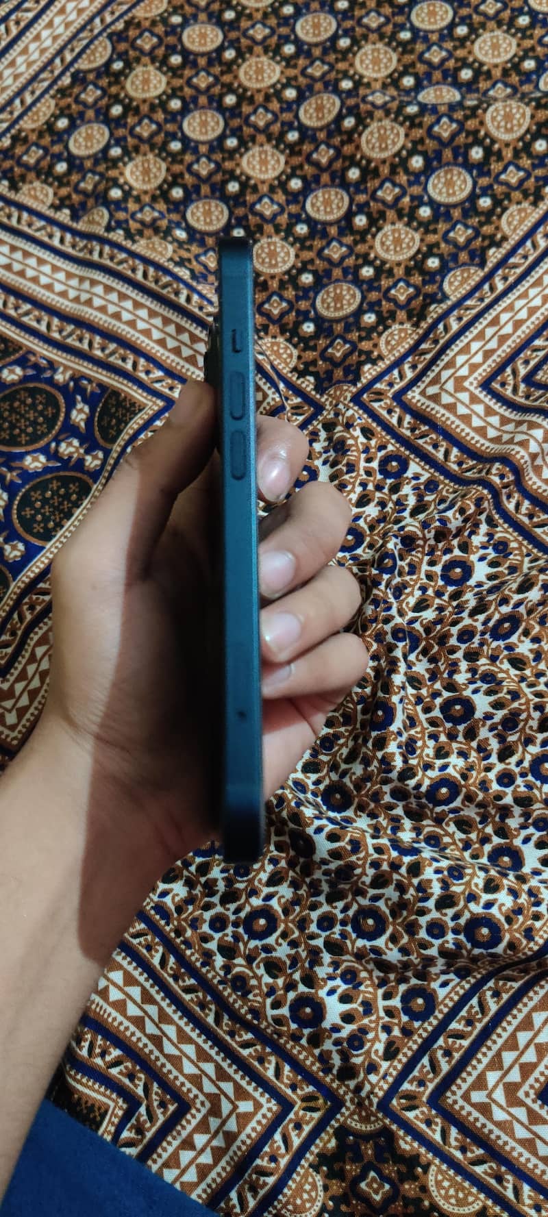 Apple iPhone 13 4