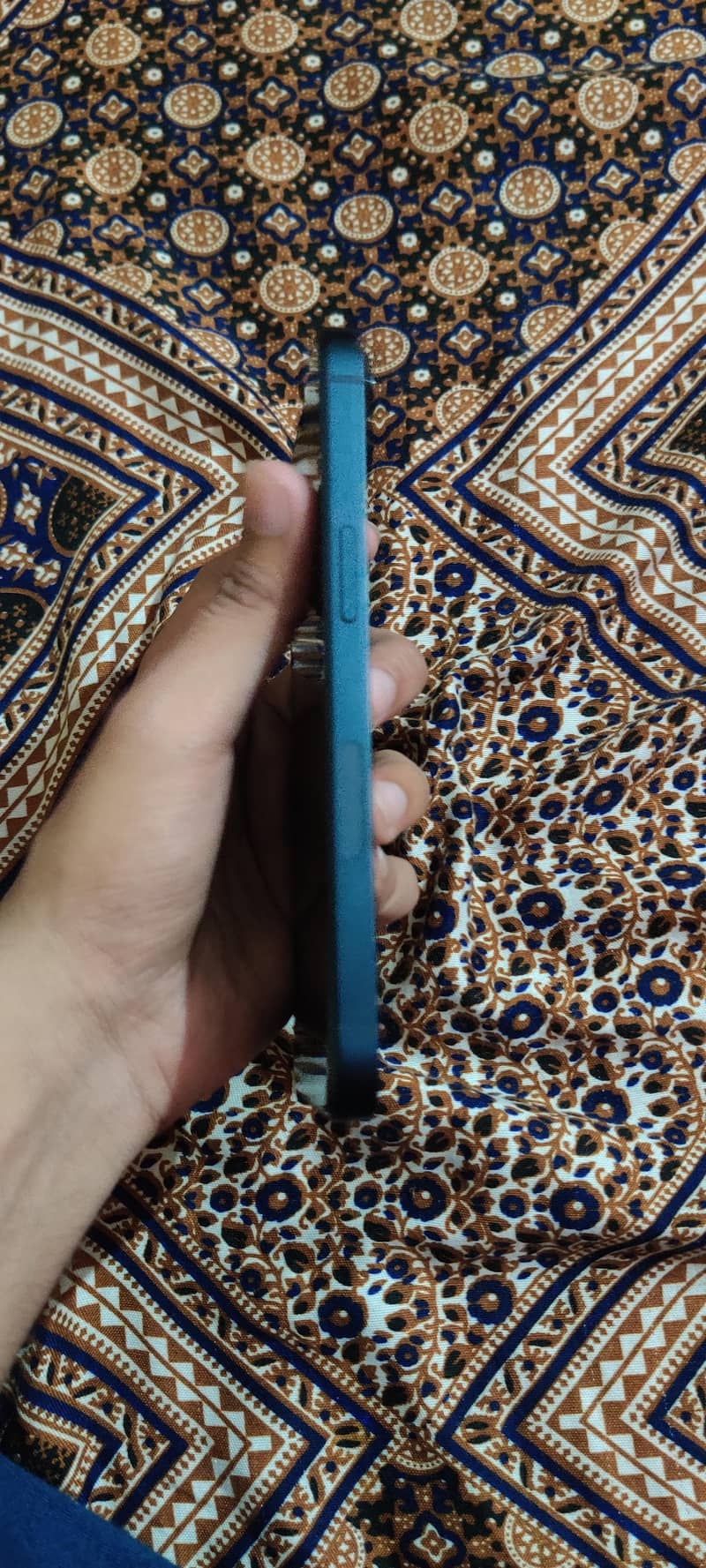 Apple iPhone 13 5