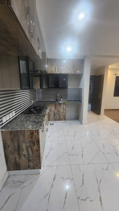 G 10 pha flat for rent d tape out class