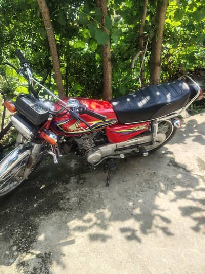 fantastic moter bike amazing condition