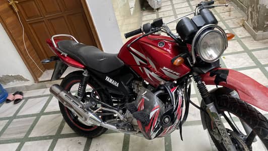 redish YBR G 125