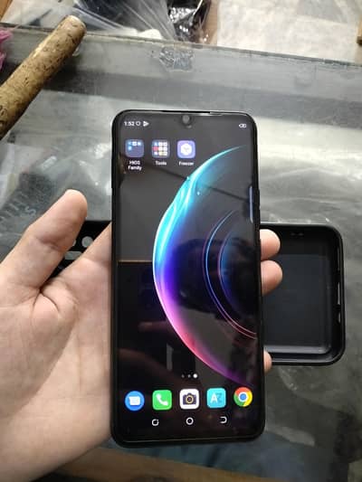 Tecno Pouvoir pro 4