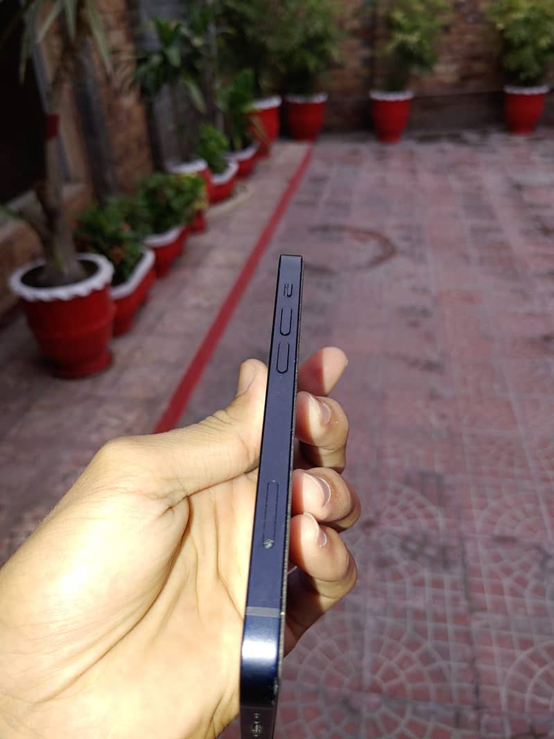 Apple iPhone 12 mini 2