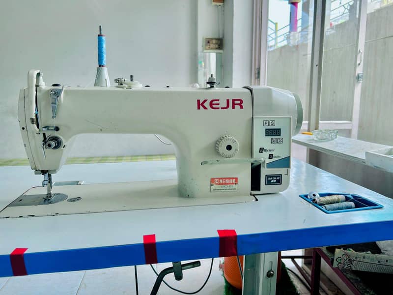 sewing machine 4