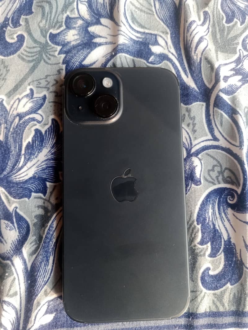 Apple iPhone 15 4