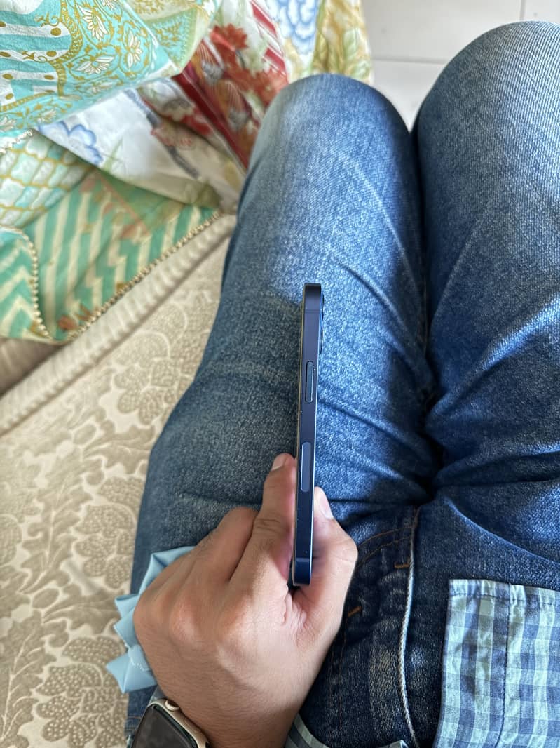 Apple iPhone 12 mini 2