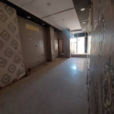 F-11 SHOP 1ST FLOOR 300 SQFT RENT 80,000