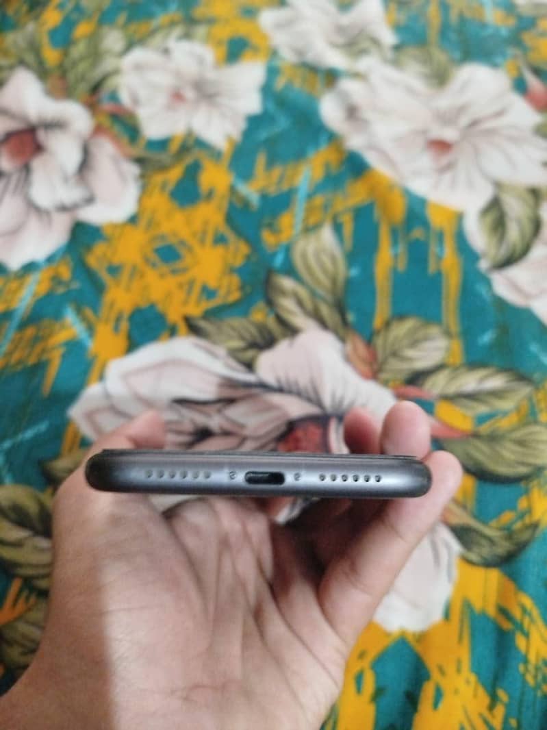 Apple iPhone 11 2