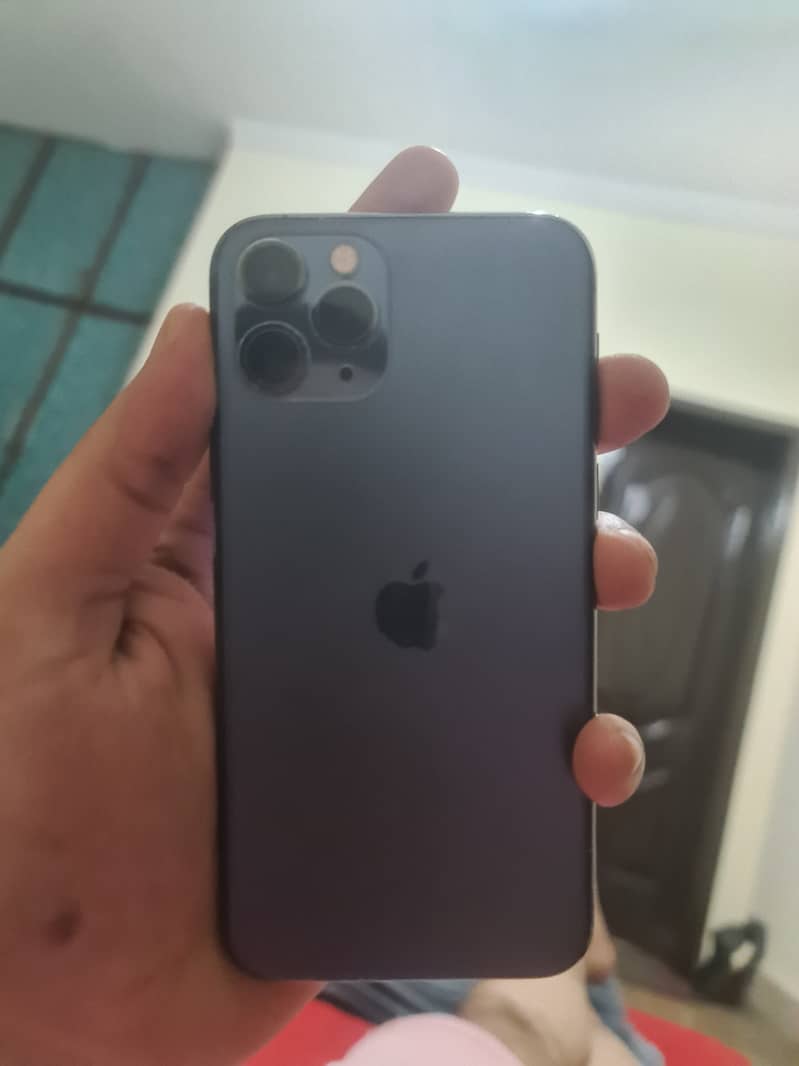 Apple iPhone 11 Pro 2