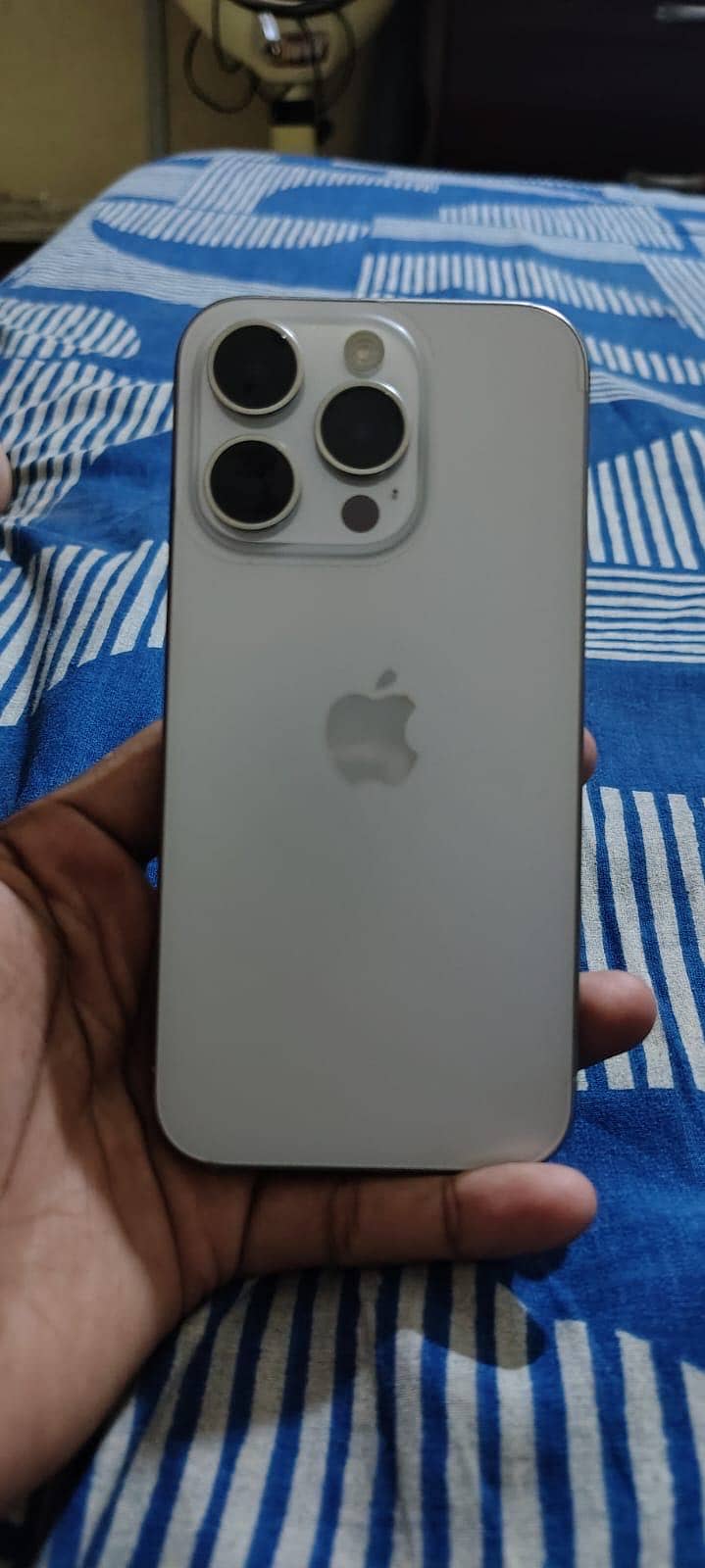 Apple iPhone 15 Pro 1