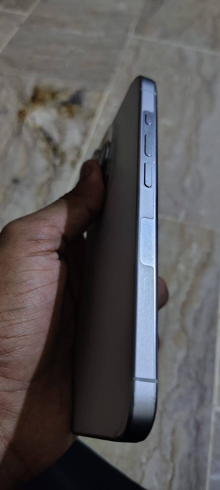 Apple iPhone 15 Pro 4