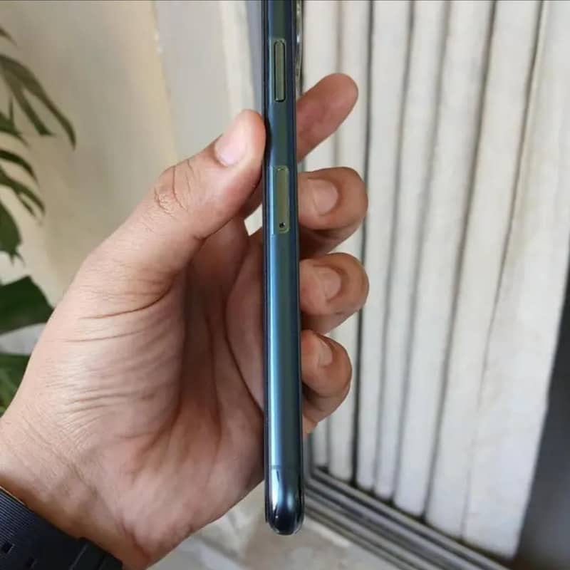 Apple iPhone 11 Pro Max 5