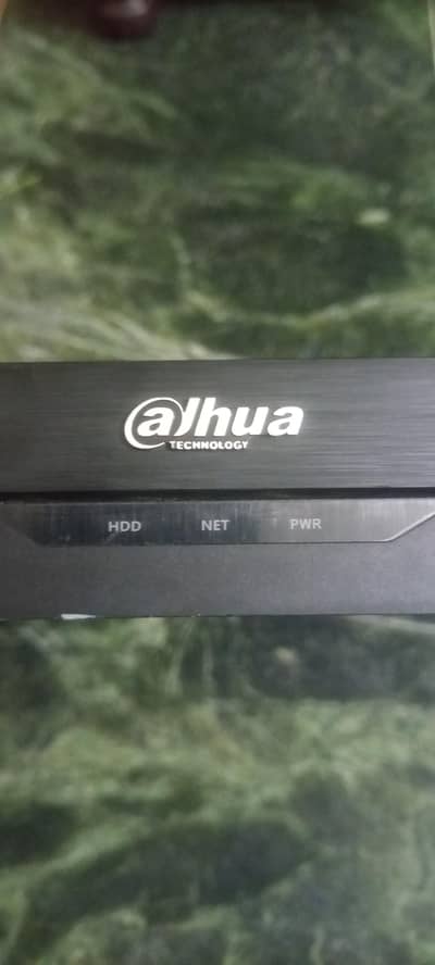 Dahua Xvr 4 Channel 5MP with 2 TB hard drive