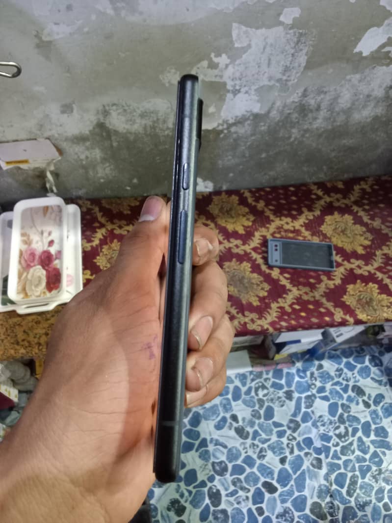Google Pixel 6a 5