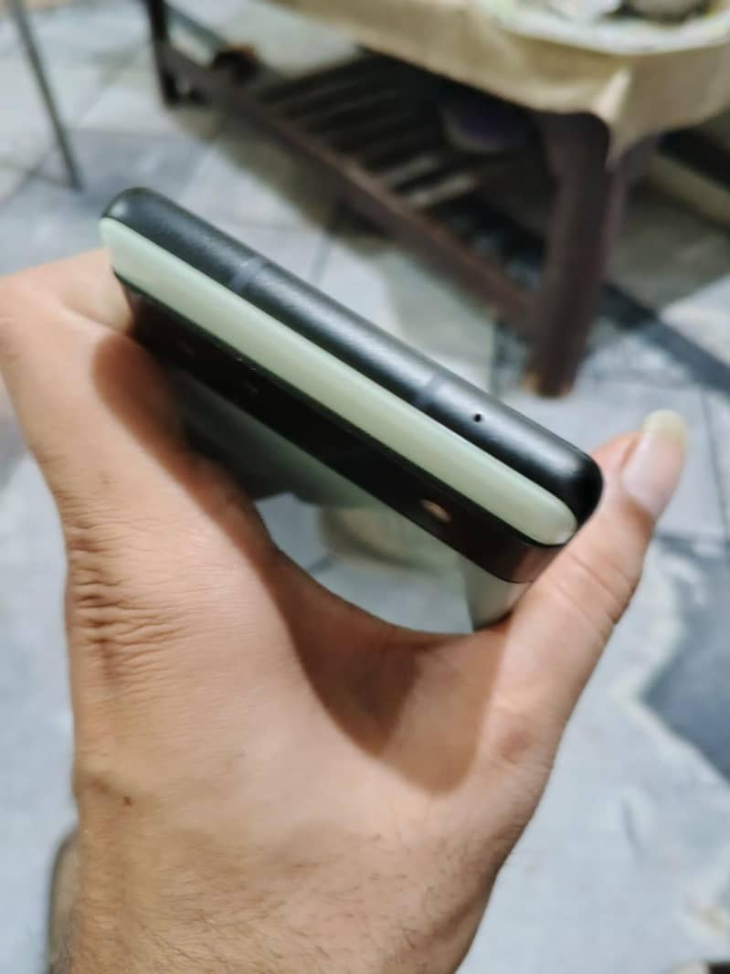 google pixel 6a 4
