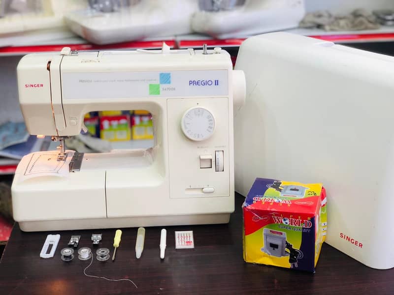 Singer monami sewing machine 1