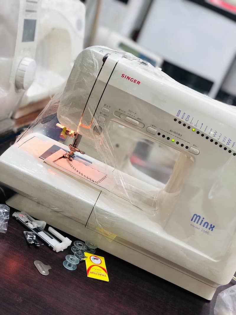 Singer monami sewing machine 11