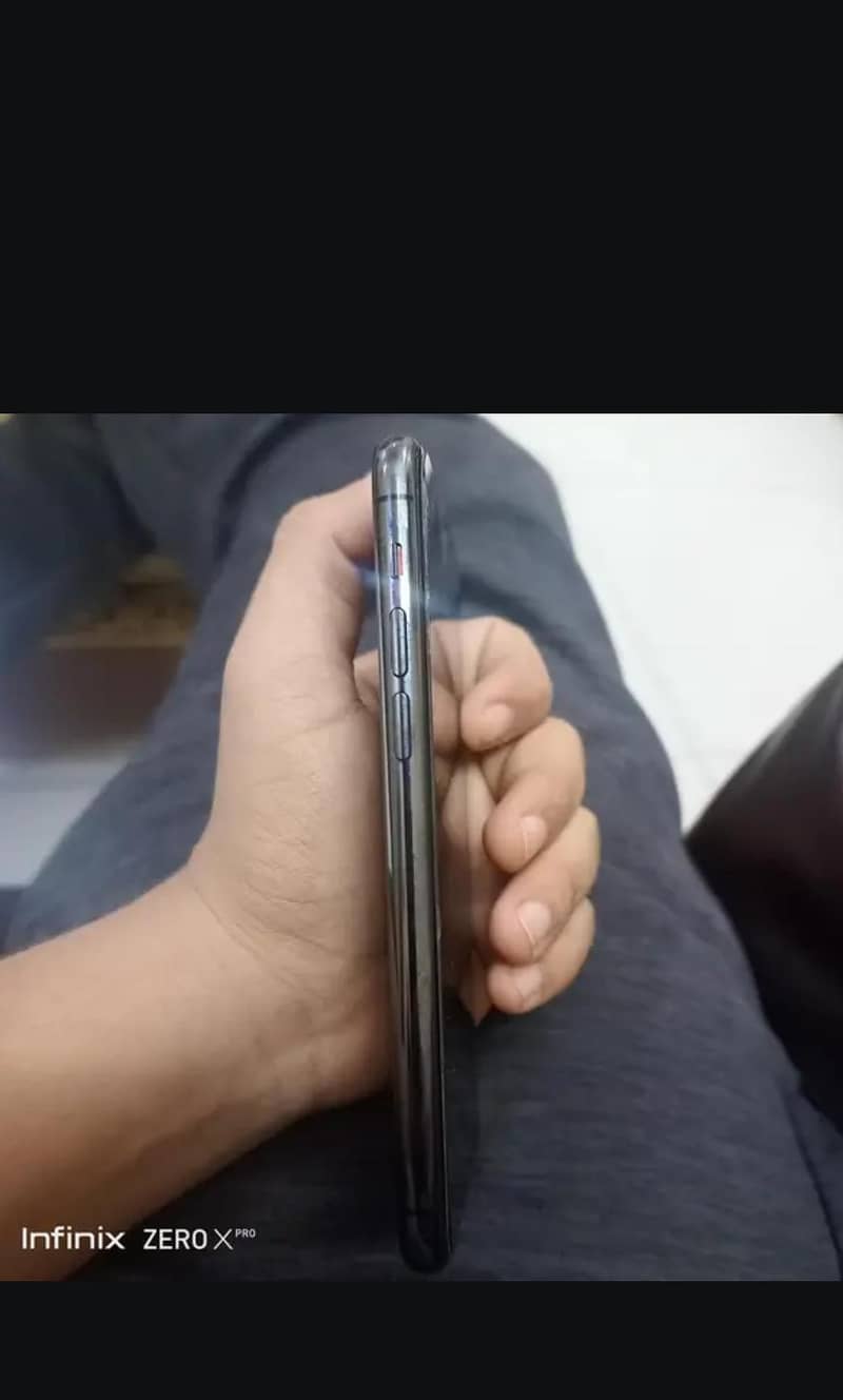 Apple iPhone 11 Pro 1