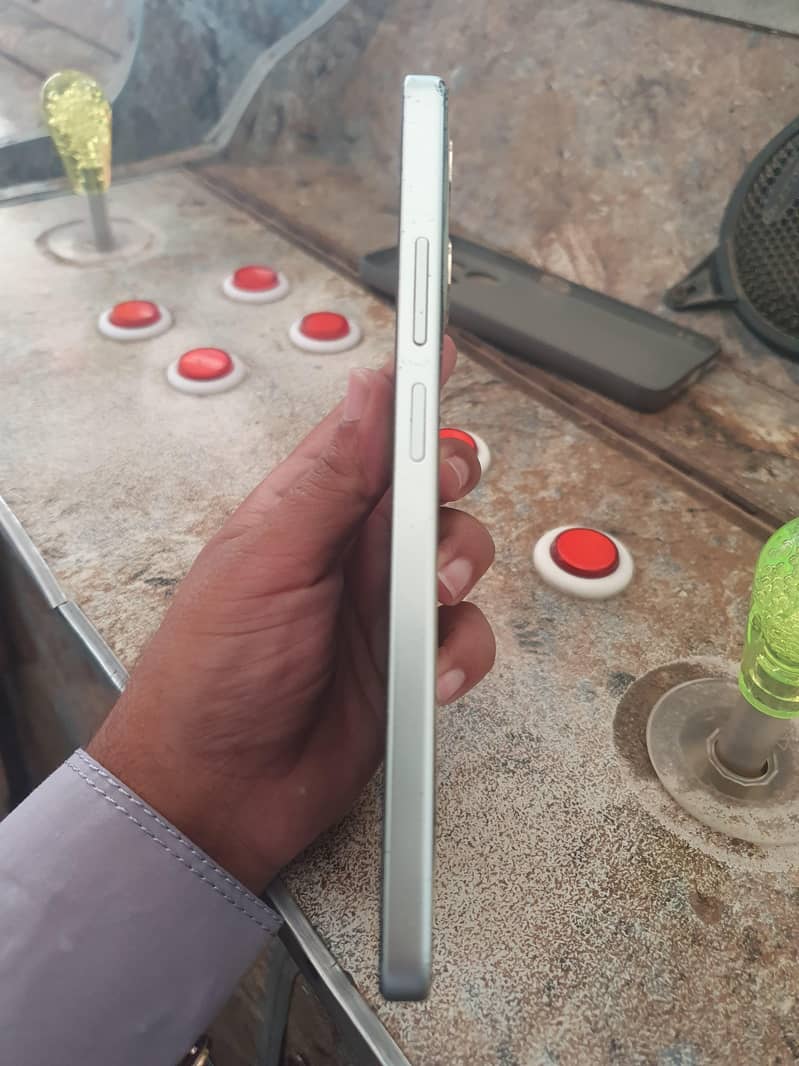 OPPO A5 Pro 3