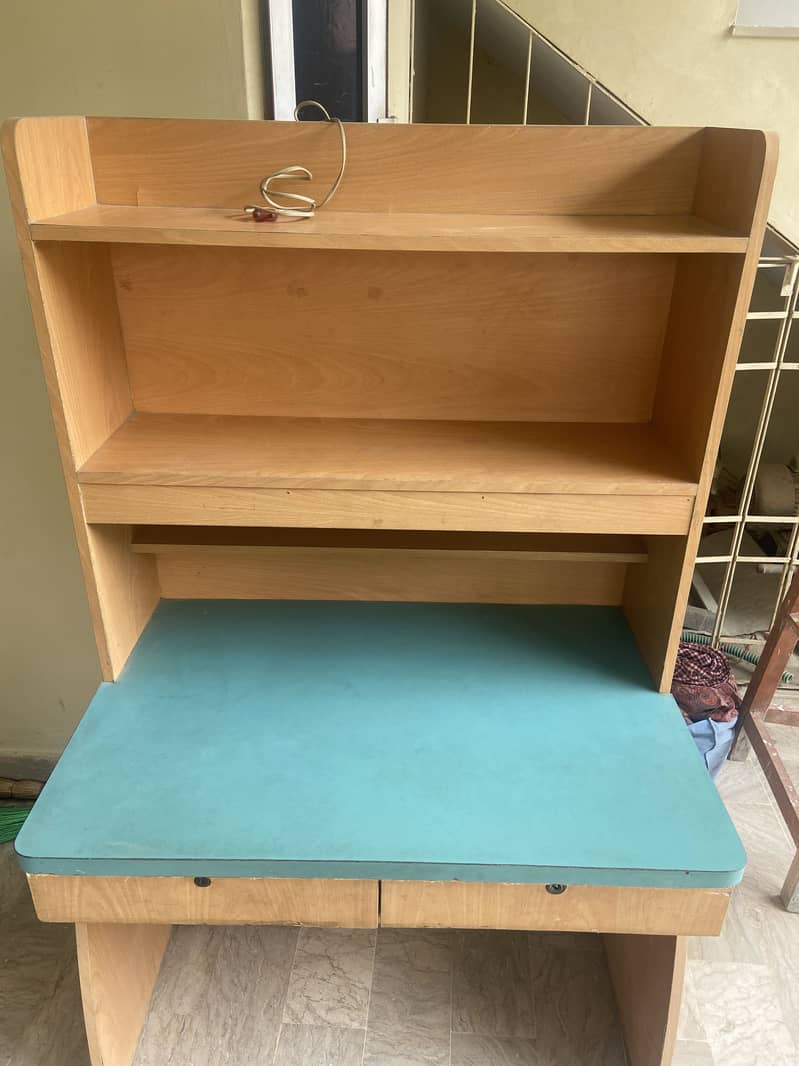 Study table 0