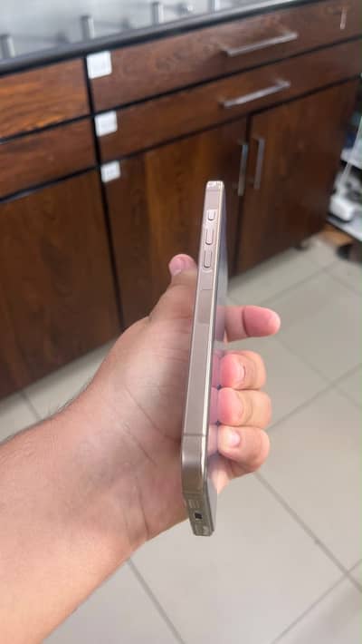 Apple iPhone 16 Pro Max