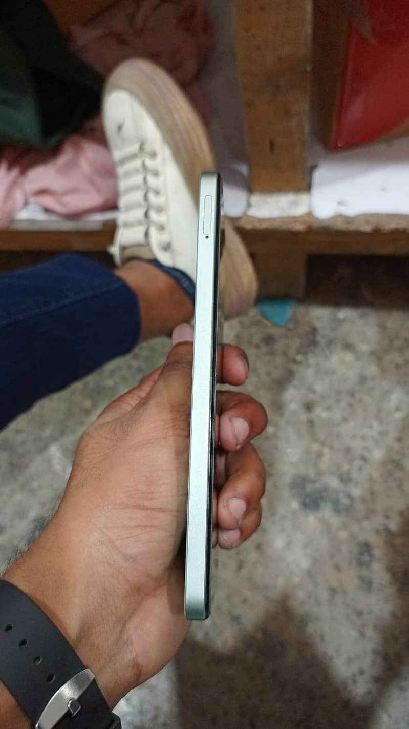Realme Note 60x 4