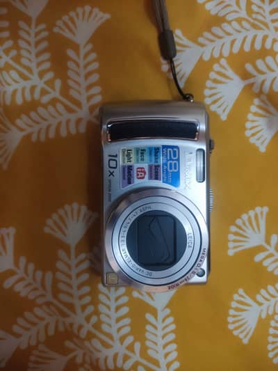 Camcoder and digital camara