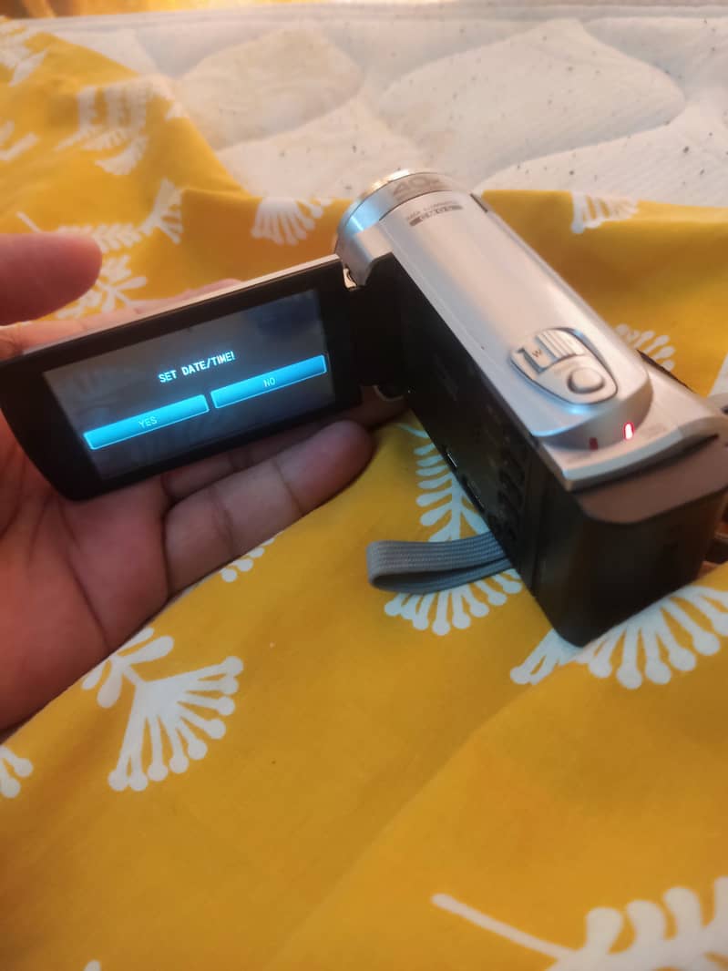 Camcoder and digital camara 4