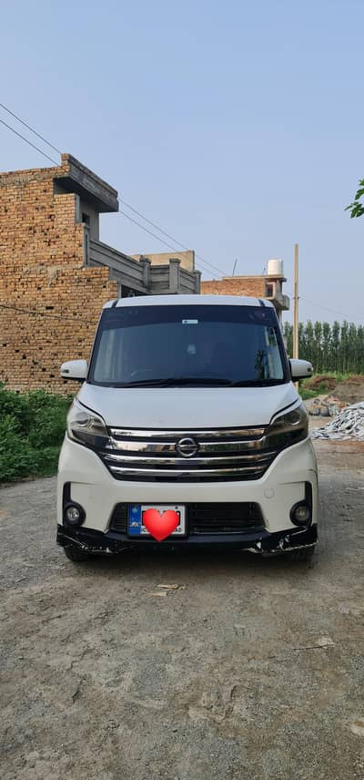 Nissan dayz Roox highway star 2015