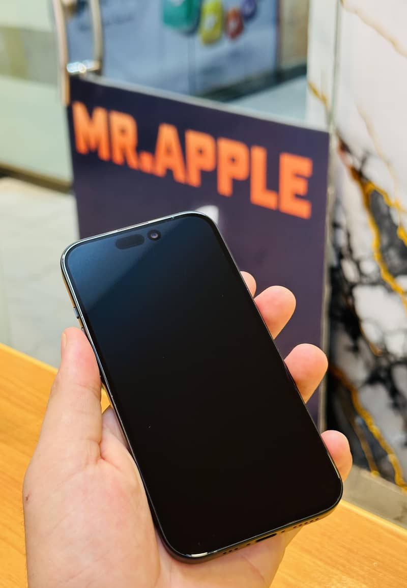 Apple iPhone 15 5