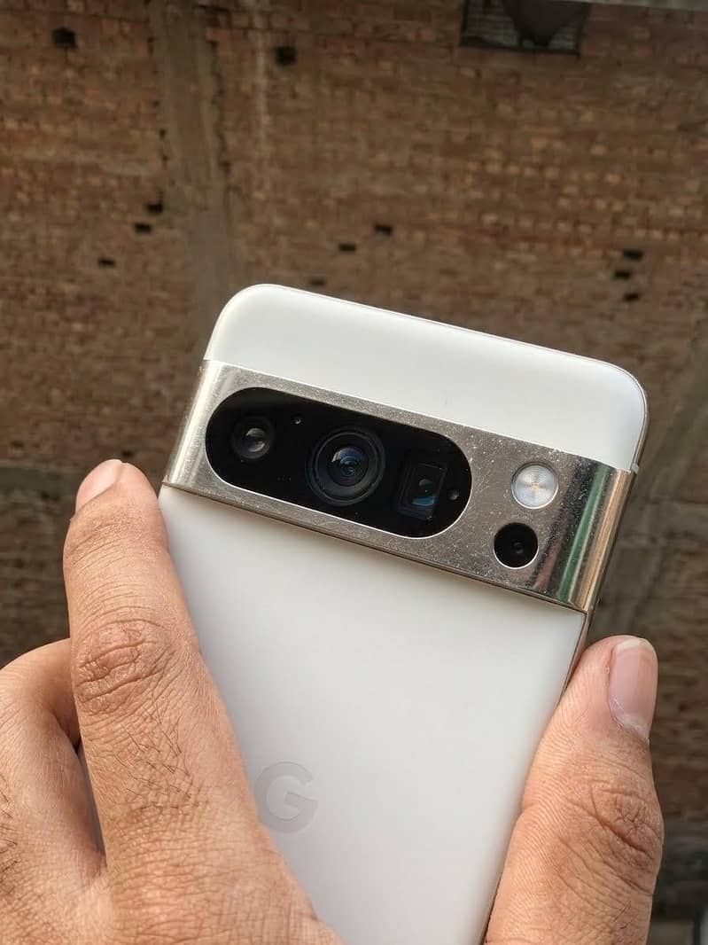 Google Pixel 8 Pro 4