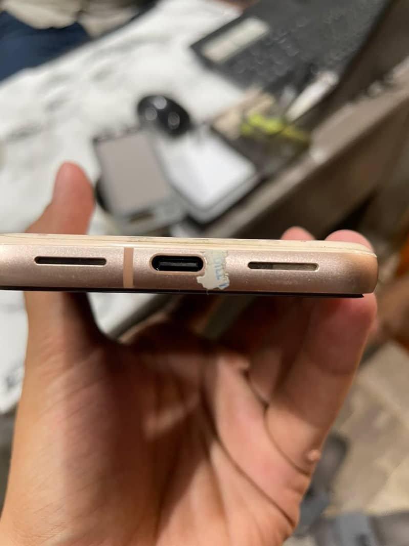 Google Pixel 8 2