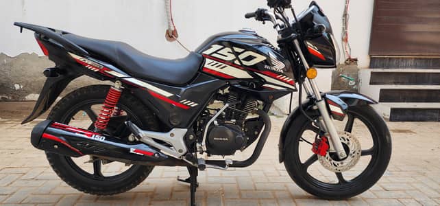 HONDA CB 150 F model 2024