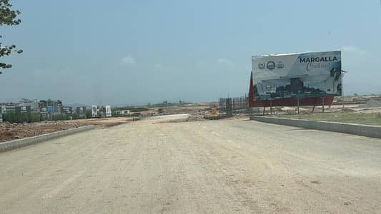 Margalla Orchard Corner commercial Plot with Extra land Profit Dem 3 Crore Save 3 Crore Best For Investment