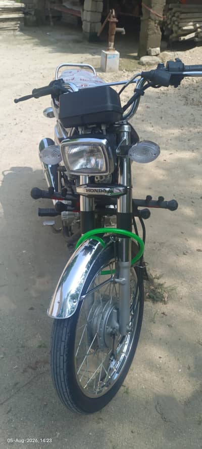 125 black 