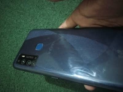 2 mobiles Infinix Hot 9 4/64 /tecno provior 4 pta 6/128